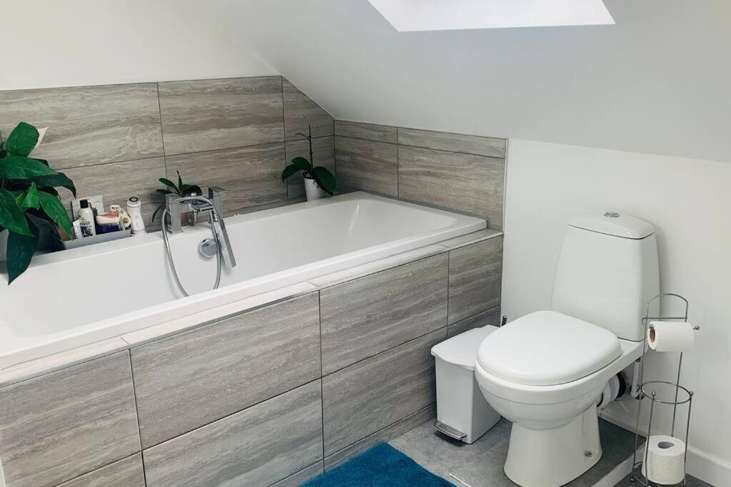 Love Lancing By The Sea With Optional Large Hot Tub Sleeps Up To 8 & Free Parking Villa Kültér fotó