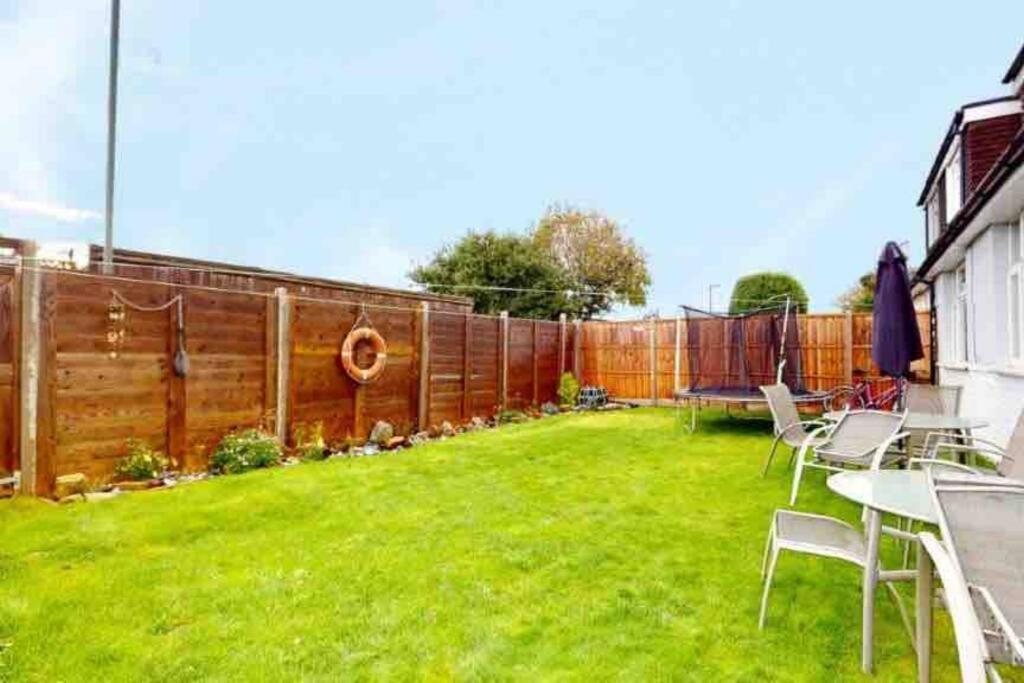 Love Lancing By The Sea With Optional Large Hot Tub Sleeps Up To 8 & Free Parking Villa Kültér fotó