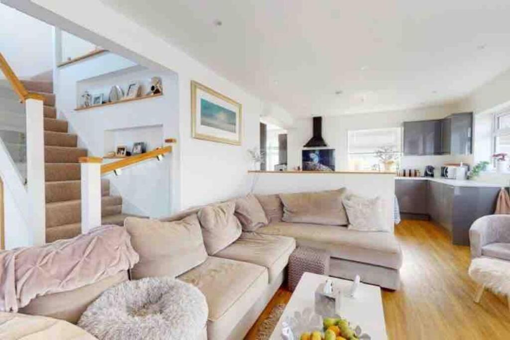 Love Lancing By The Sea With Optional Large Hot Tub Sleeps Up To 8 & Free Parking Villa Kültér fotó